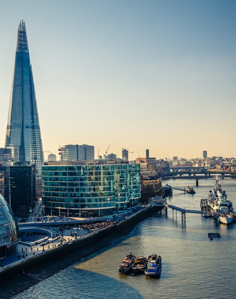 Uitzicht over de Thames en Londen