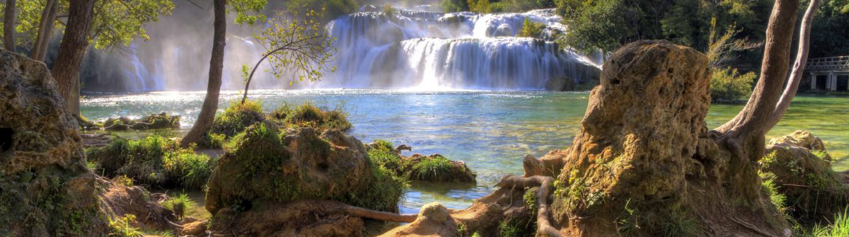 nationalpark-krka-waterfall-istock_000025096329_large