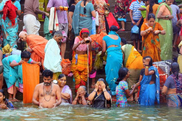 Het baden in de Ganges Het baden in de Ganges