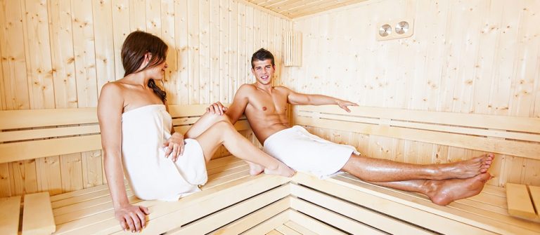 Koppel in de sauna