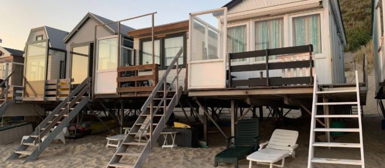 Strandhuisje Dishoek Airbnb