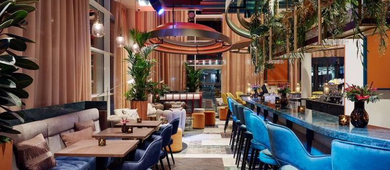 ANRCEN; LINDNER WTC Hotel & City Lounge Antwerp; Antwerpen; Bar; 01
