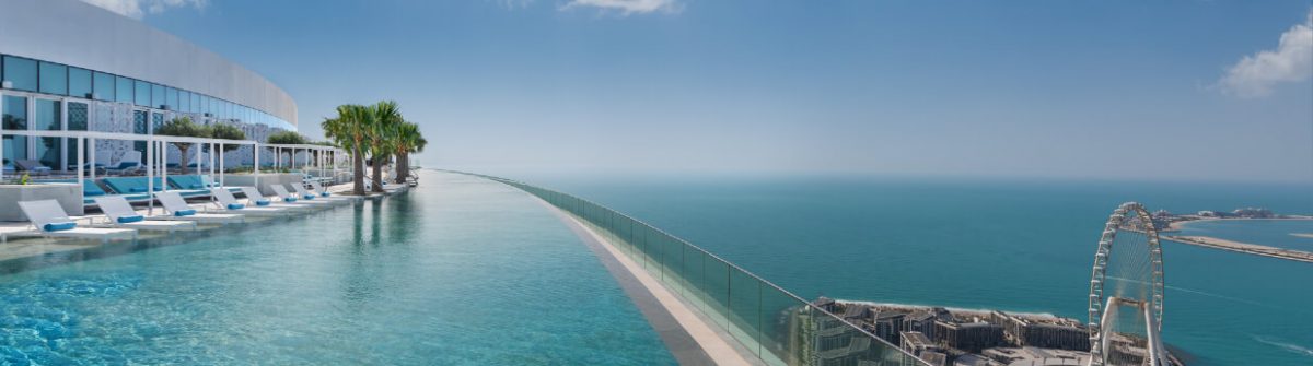 Infinity pool in Dubai